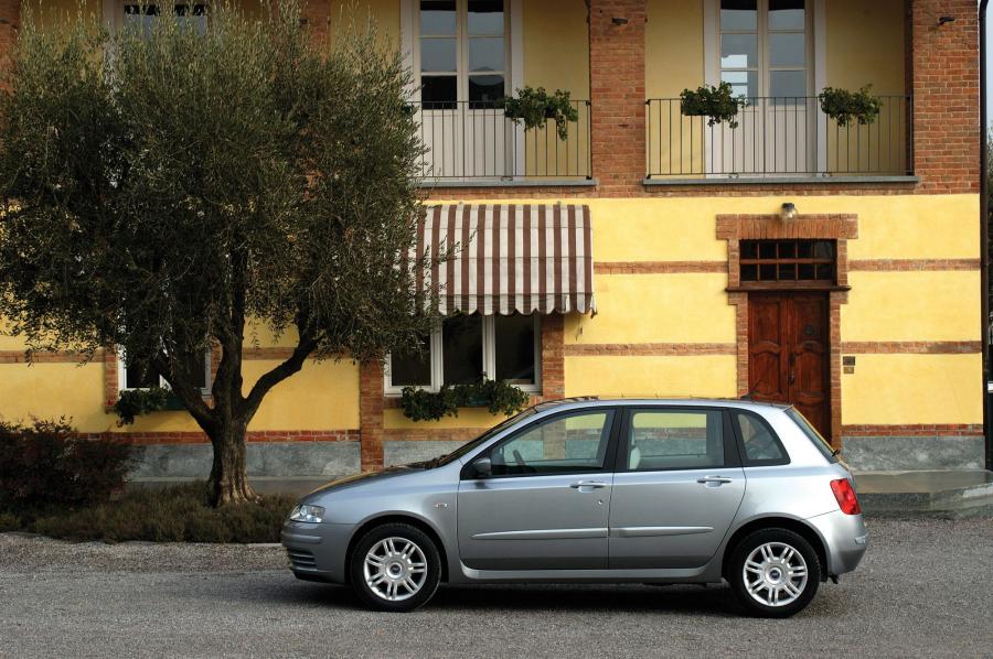  Fiat Stilo 2002 года  (фото 73 из 177)